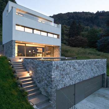 Elegante villa in pietra ecologica