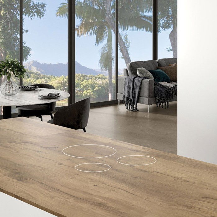 Piano cottura di design in gres porcellanato